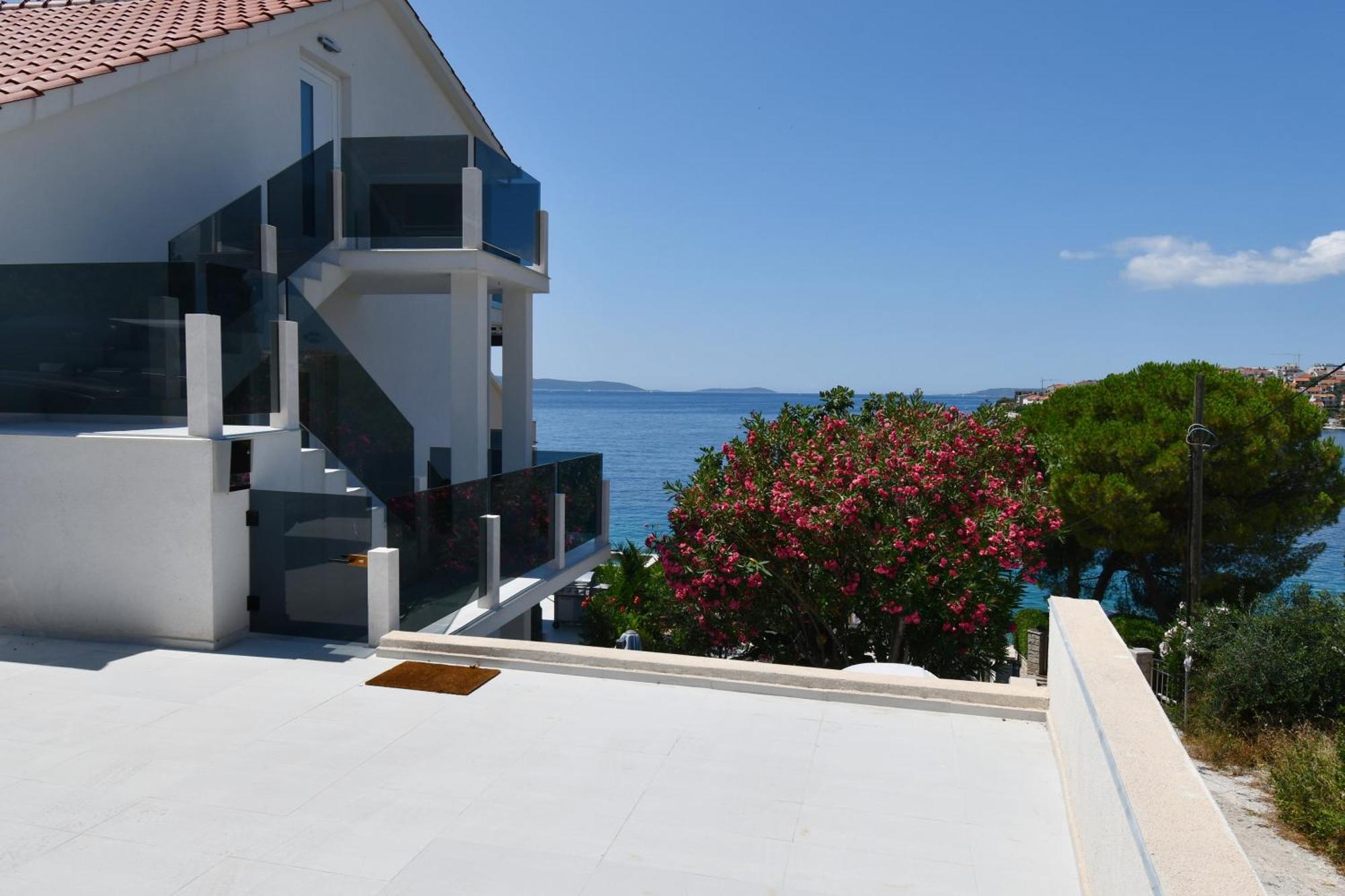 Chill & Lux - 20m To The Sea Villa Trogir